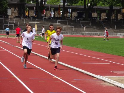 800m - Alles gegeben und fast im Ziel.jpg