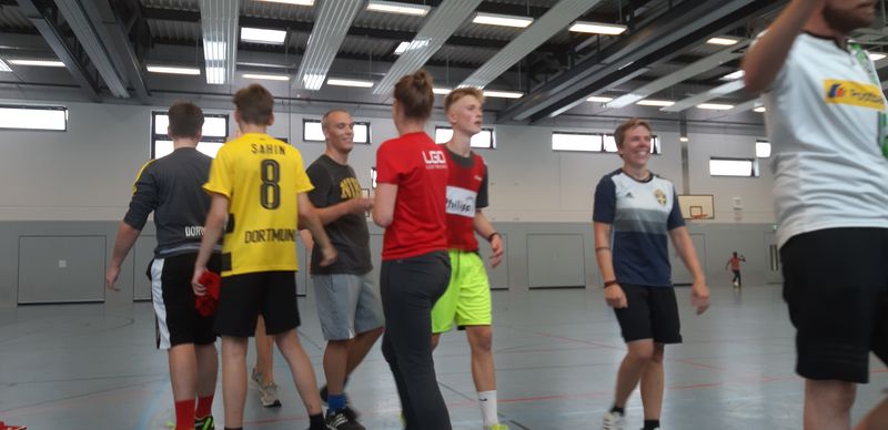 Knapper 10 9 Sieg Fur Die Lehrer Goethe Gymnasium Dortmund